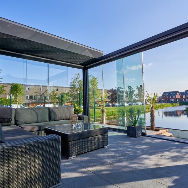Pinela Deluxe Louvered Pergola - Image 2